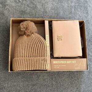 Steve Madden Beige Knit Beanie and purse Set